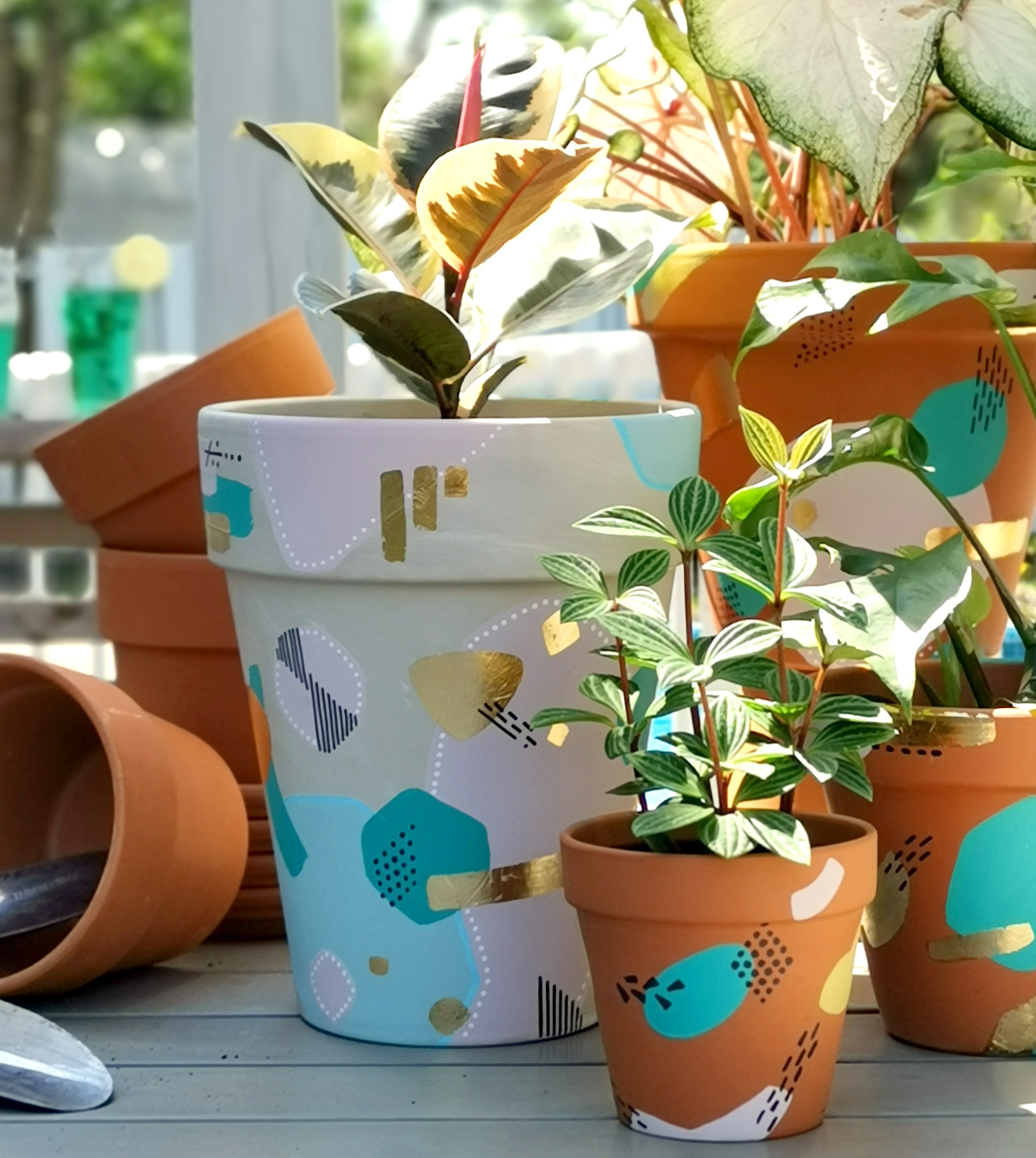 Decorating Terracotta Pots With Chalk Paint