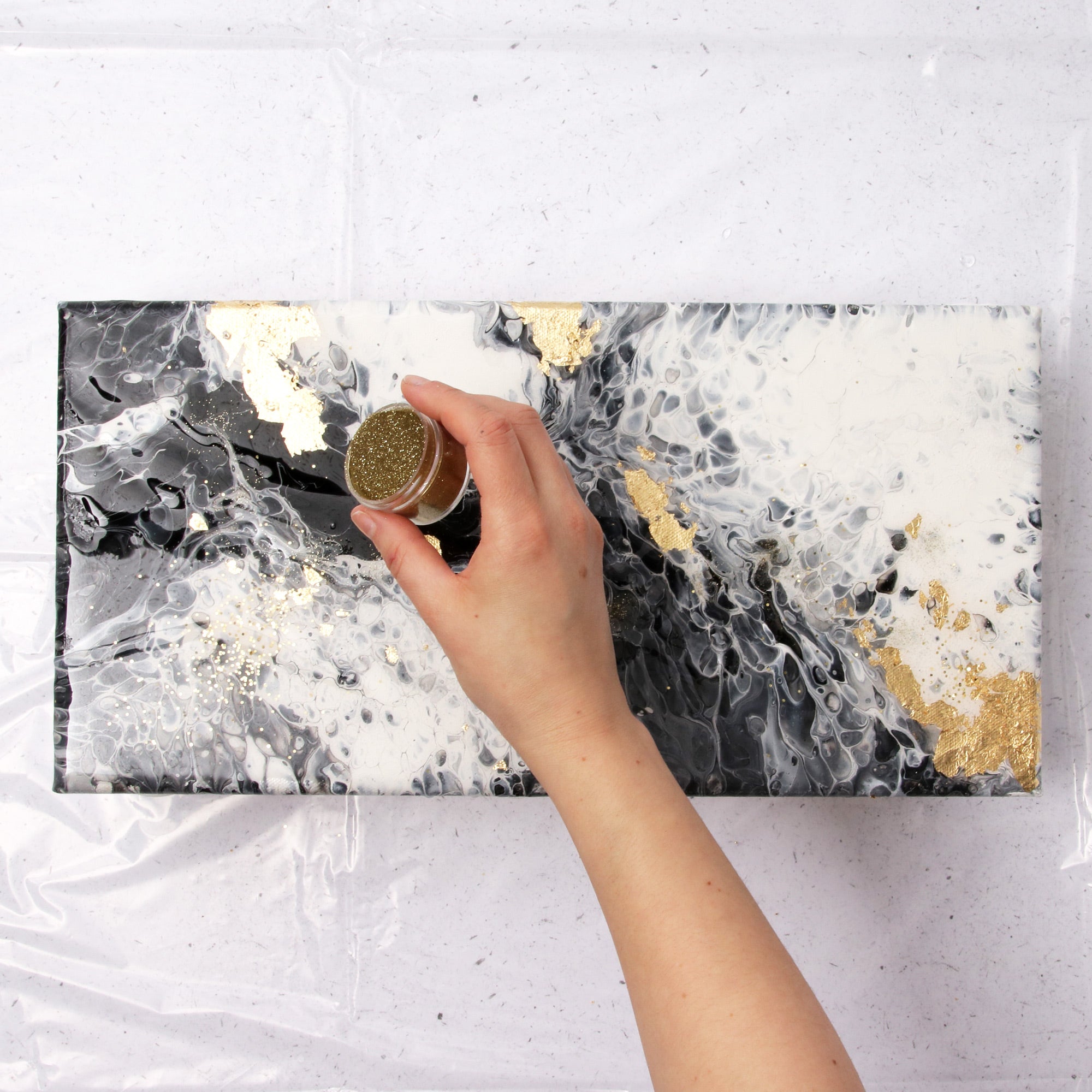 Resin Finished Cell Effect Pour Painting